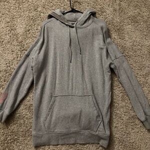 UGG EXTREMELY OVERSIZED HOODIE
